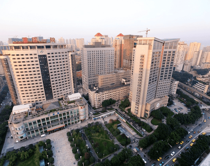 重庆医科大学附属第一医院(图1)